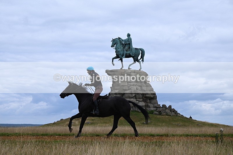 DSC_6504 - Time at Statue 12:17 to 12:44