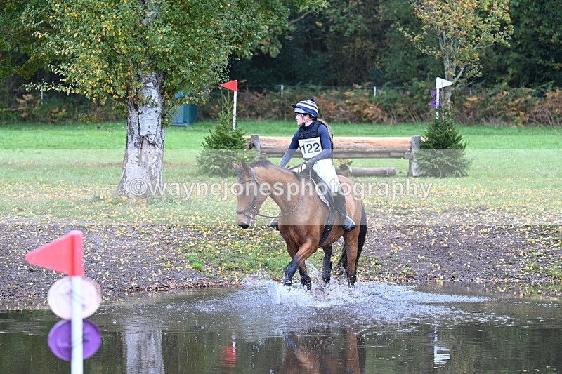 WJ7_3049 - Time 10:47 to 11:11 at the water