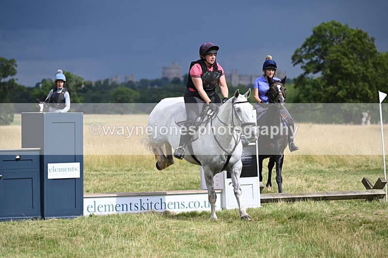 WJ6_2642 - Time at Jump 11:06 to 11:40