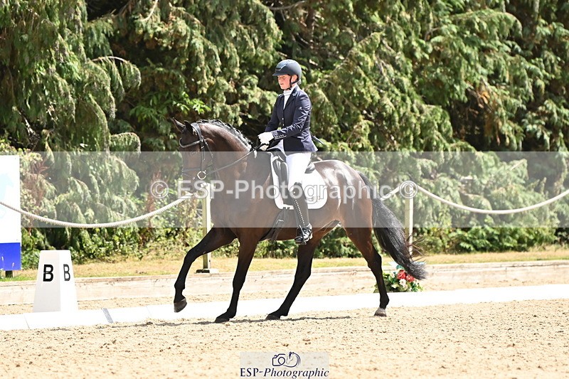 250808A-143953-00963 - 032-Caitlin.BurgessFurst.Sandreo.MFS