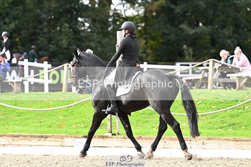 251023A-111754-01689 - B-136-Sophie.Jackson