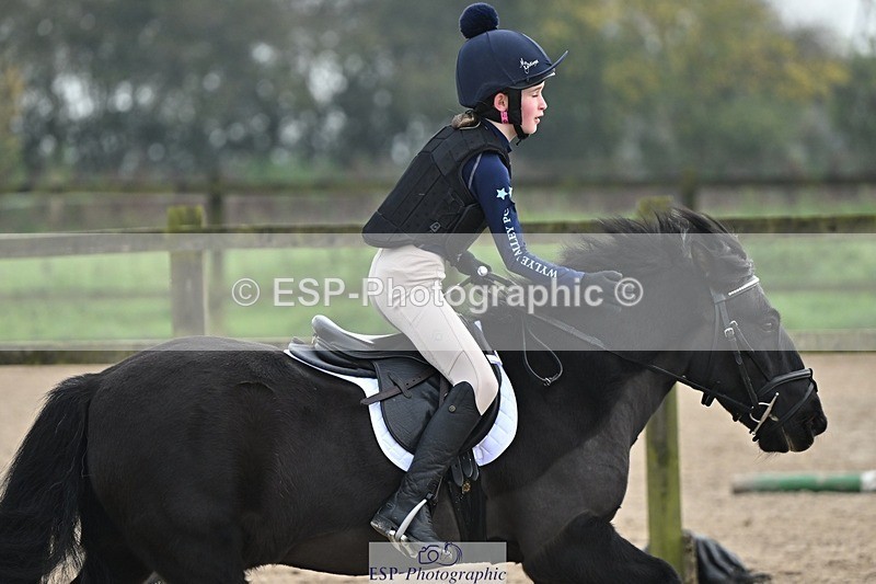 241110-101715-00244 - 40cm Showjumping