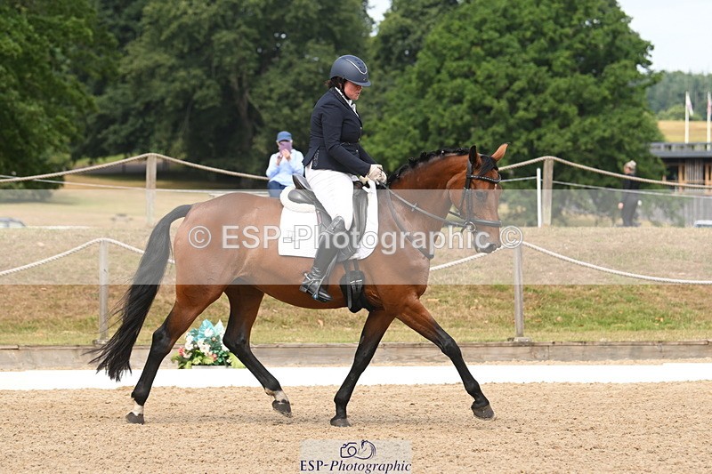 250719A-105156-04073 - 134-Carly.Moore-Taylors.Park.De'.Debutant