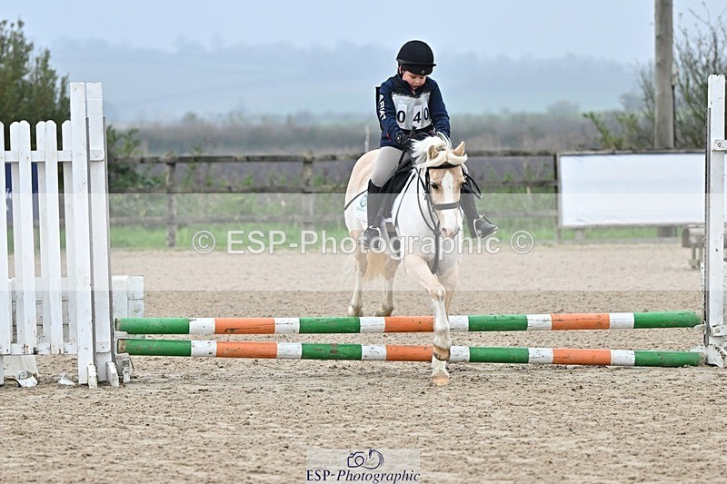241110-101404-00223 - 40cm Showjumping