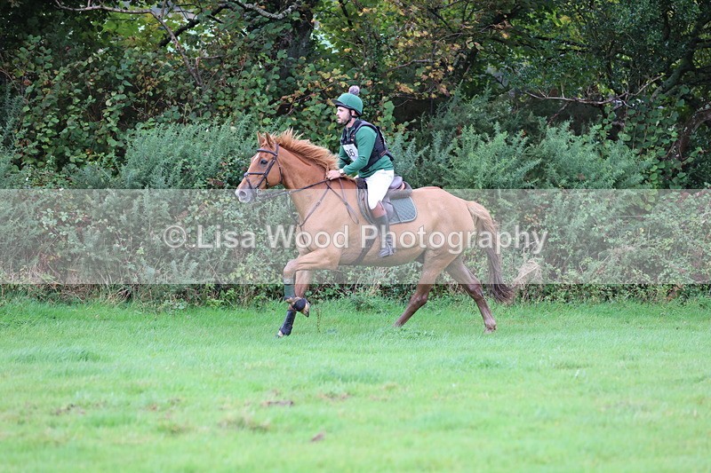 JPP_5513 - Class 6: 90cm +: Crossed Logs