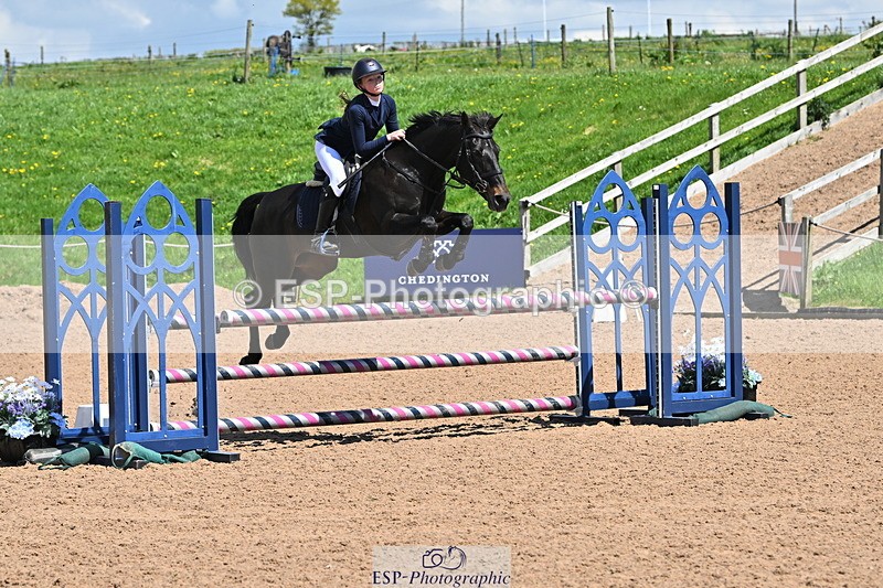 240504A-125704-01675 - Cls 4 Blue Chip Pony Newcomers & 1m Open