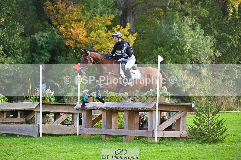 241025-122249-08211 - 127-Alexander.Bragg-STARSTRUCK.III