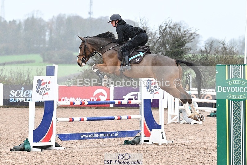 251205-123355-00496 - Cls 7 Snr Newcomers and 1.10m