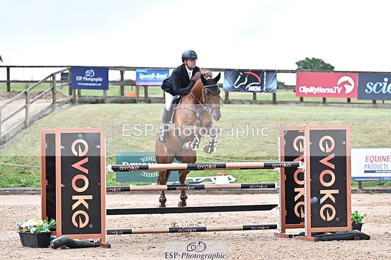 250731-105426-00466 - Cls 02 Snr Fox 1st Rnd