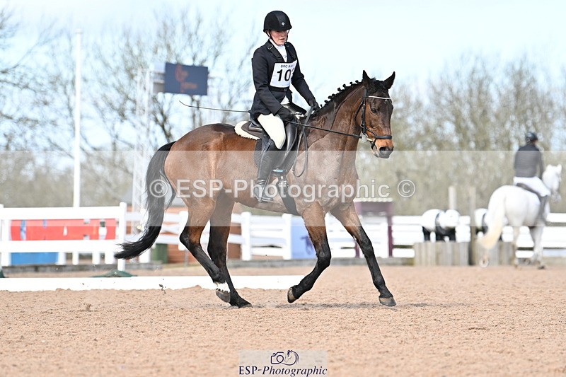 240324A-123807-02324 - Novice 28, 12.15 to 13.00