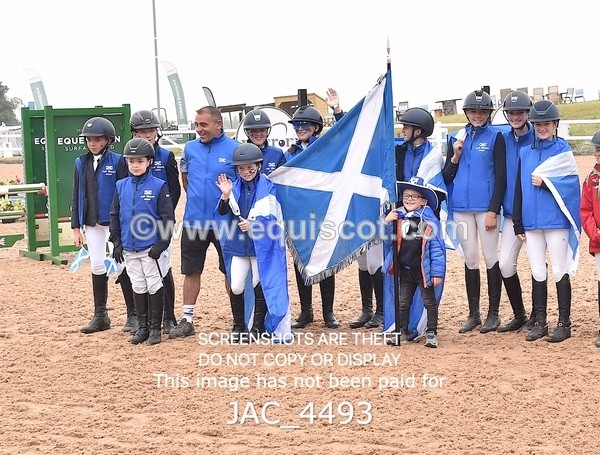 JAC_4493 - SAT TEAM PARADE