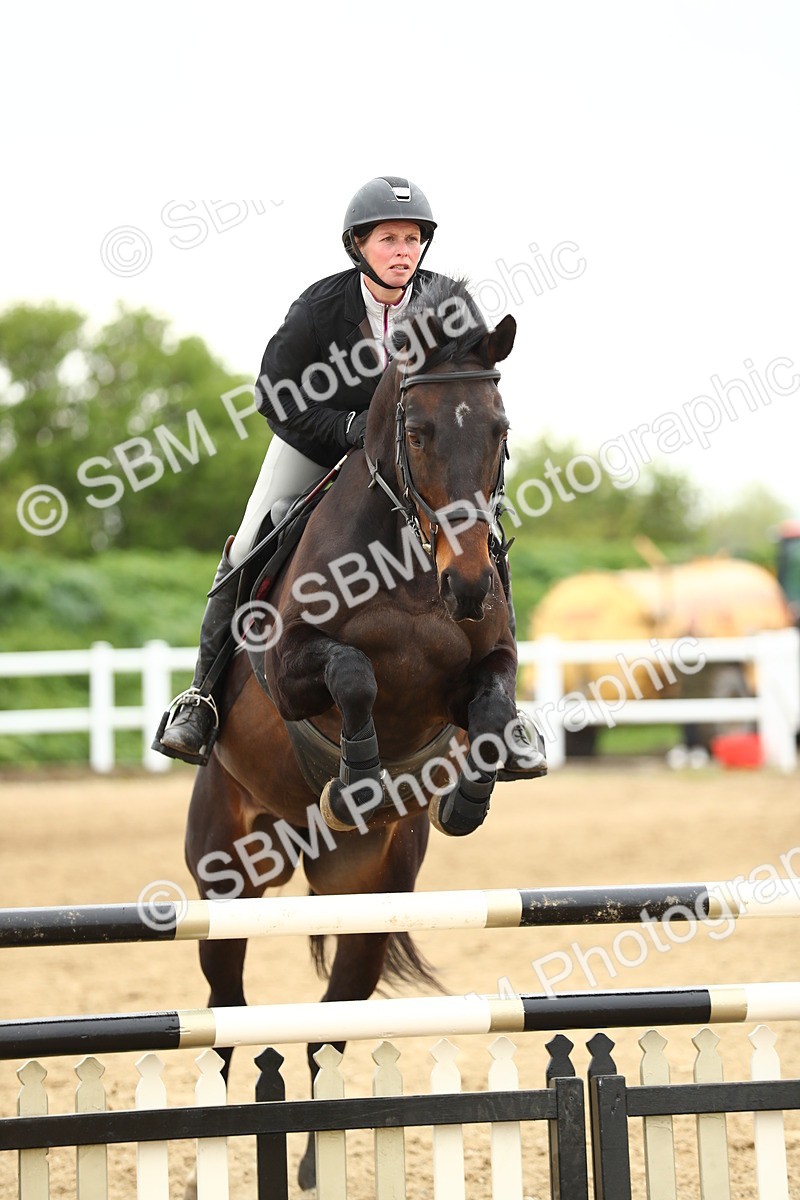 SBM_000275 - Class 2 - Senior British Novice 90cm
