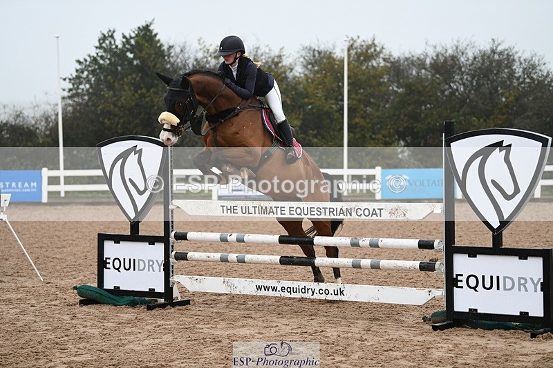 241103A-102239-07445 - SUN Cls 21 Snr Newcomers and 1.10m Open