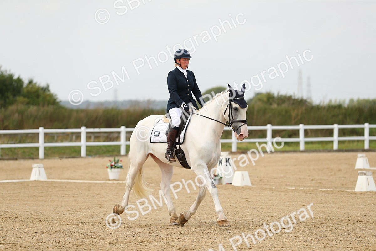 SBM_017620 - Class 13 - Novice 23 - 14.27-15.16