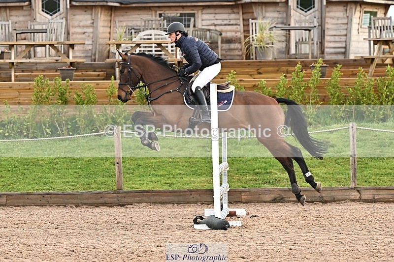 250416-090622-00025 - Cls 1 British Novice and 90cm