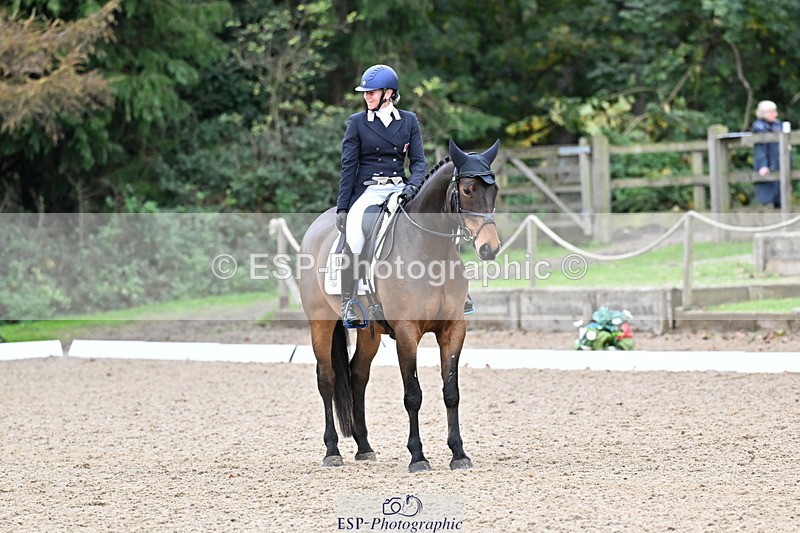 251022A-152840-00555 - B-112-Christina.Wiederkehr