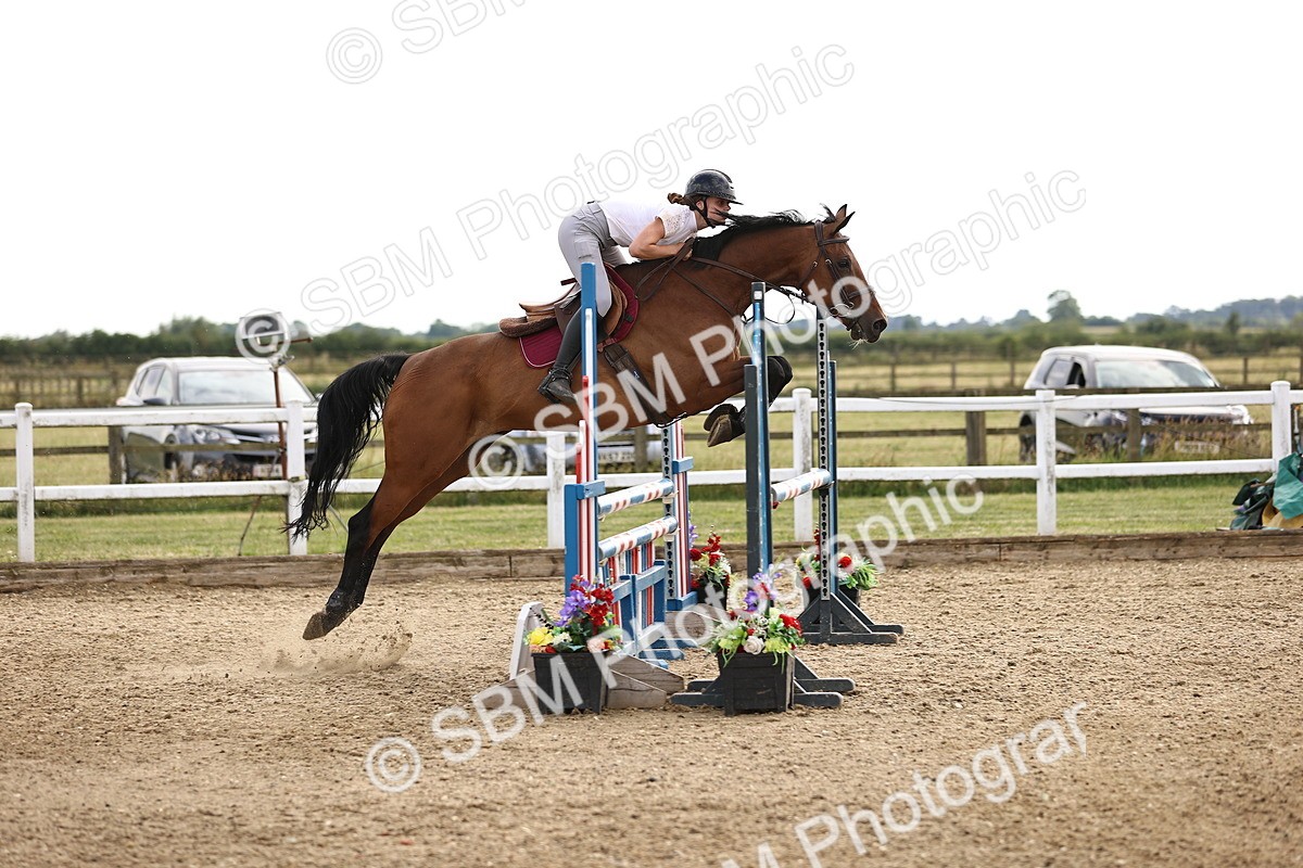 SBM_002400 - Class 18 - Ariat Senior British Novice- 90cm Open