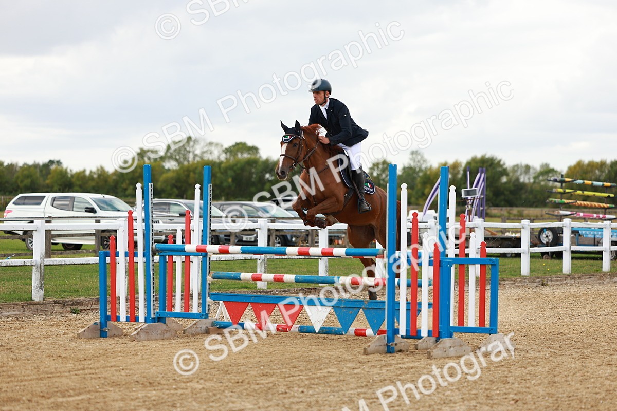 SBM_001300 - Class 4 - Senior Newcomers - 1.10m