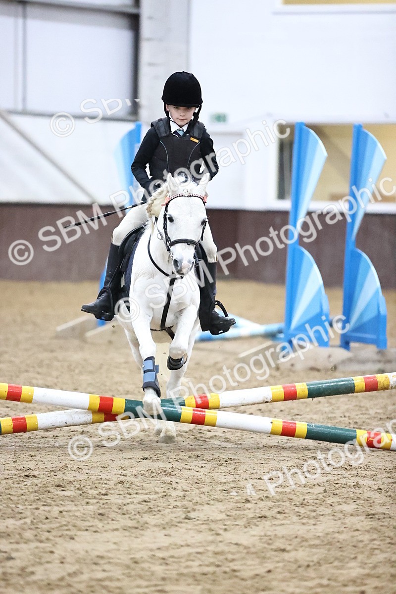 SBM_000064 - Class 1 - Fox Farriers 30cm