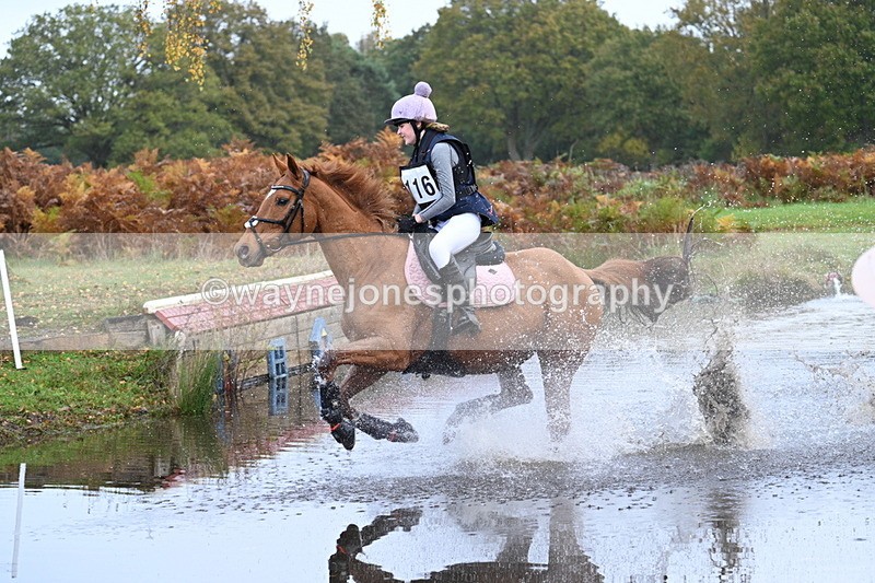 WJ7_0028 - 80cm Cam 2 Water Time 10:24 to 10:44