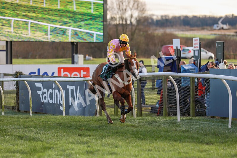 281224-Race 3-Pescatorius-1444 - Race 3