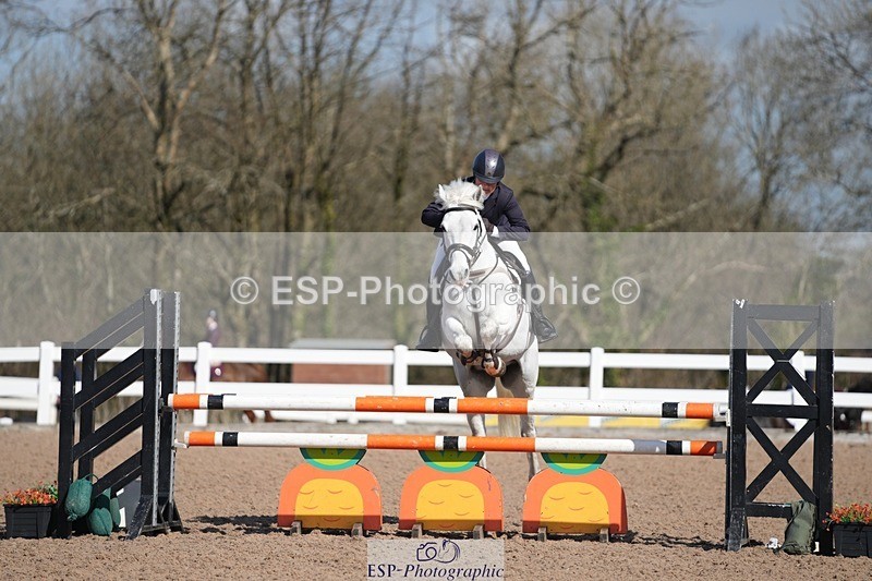 250329-103330-03666 - Cls 20 British Novice and 90cm