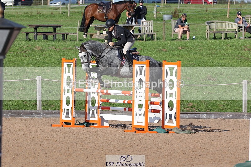 230915A-162949-03190 - Cls 6 Snr 1.05m Derby