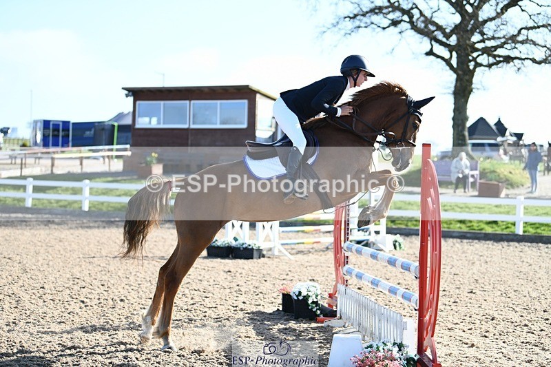 250330-100057-05960 - Cls 32 British Novice and 90cm