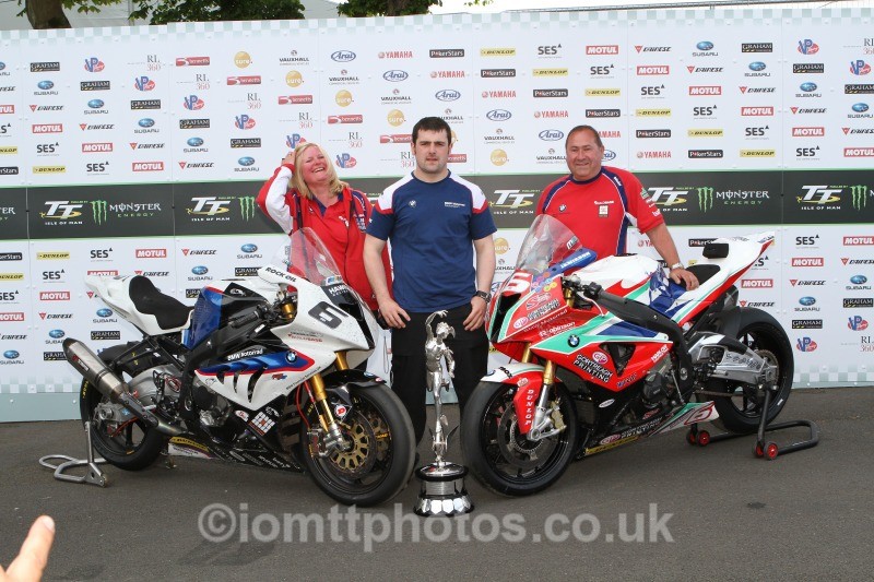 TT148831 - Senior TT Podium