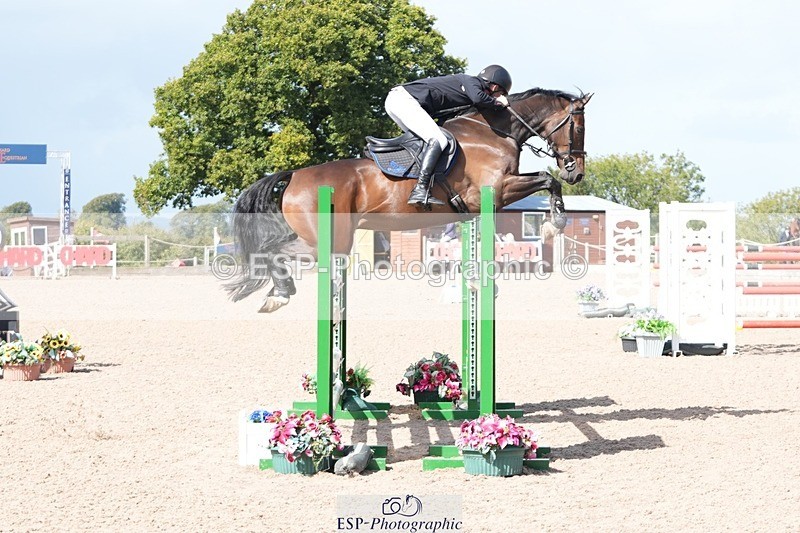 250913-121603-06852 - Cls 15 Snr Foxhunter