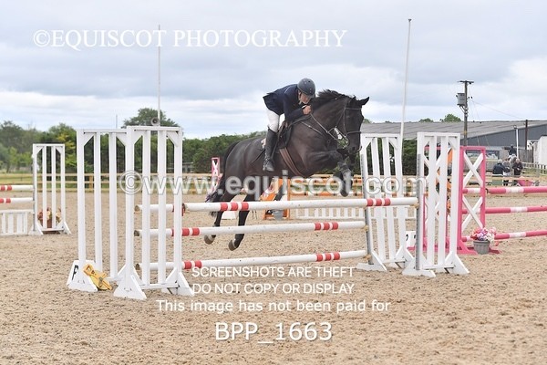 BPP_1663 - FRI CLASS 4 Senior Newcomers/ 1.10m Open
