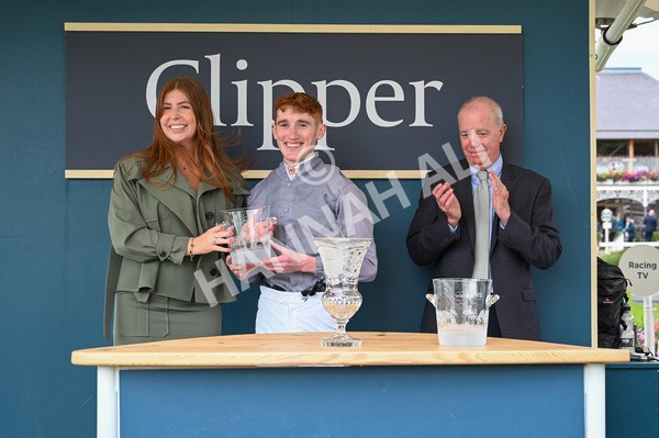 220824-Race 3-Thunder Run-6835 - Race 3 3.00pm Clipper Handicap