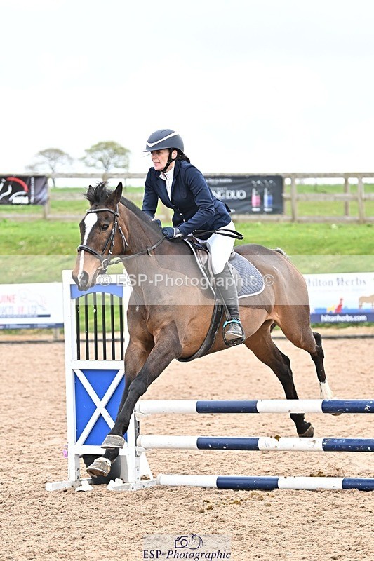 250414-102512-00093 - 70cm Round 1