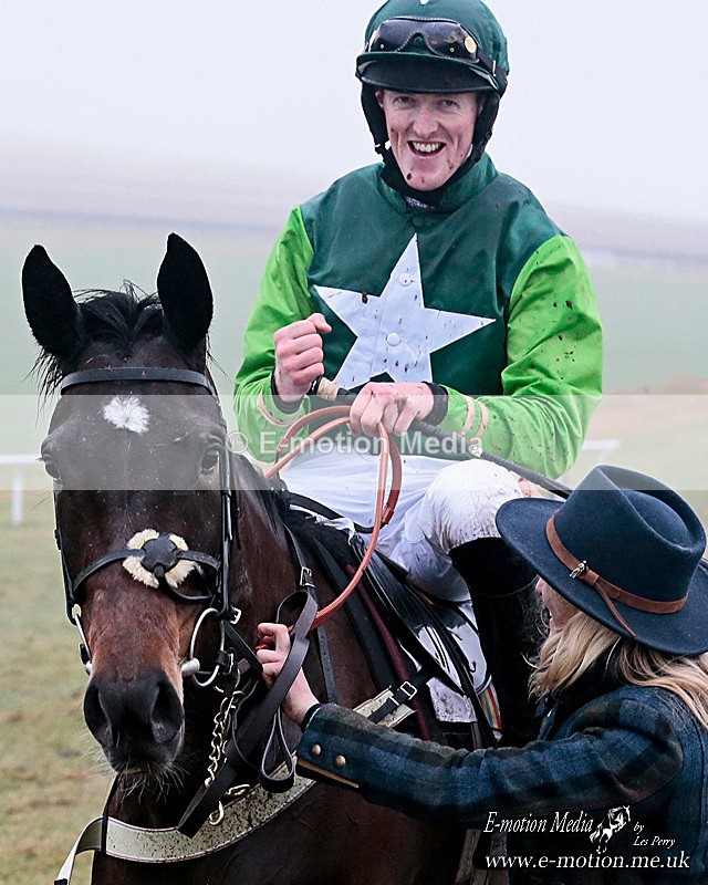 PtP 200118 245a - Equestrian