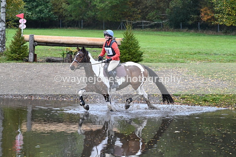 WJ7_3188 - Time 10:47 to 11:11 at the water