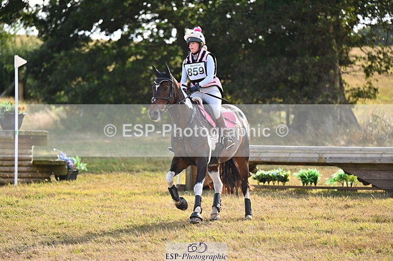 250803A-173105-18068 - S-859-Yssie.Galvin-FLEETING.INCA