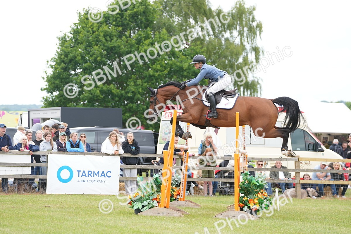 SBM_06368 - Class 202 - National 1.40m Open