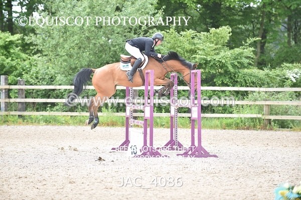 JAC_4086 - CLASS 4 - SAT -Senior Newcomers/ 1.10m Open