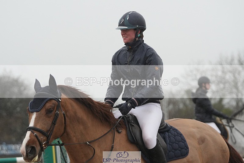 251207-120655-01973 - Cls 20 Snr Newcomers and 1.10m