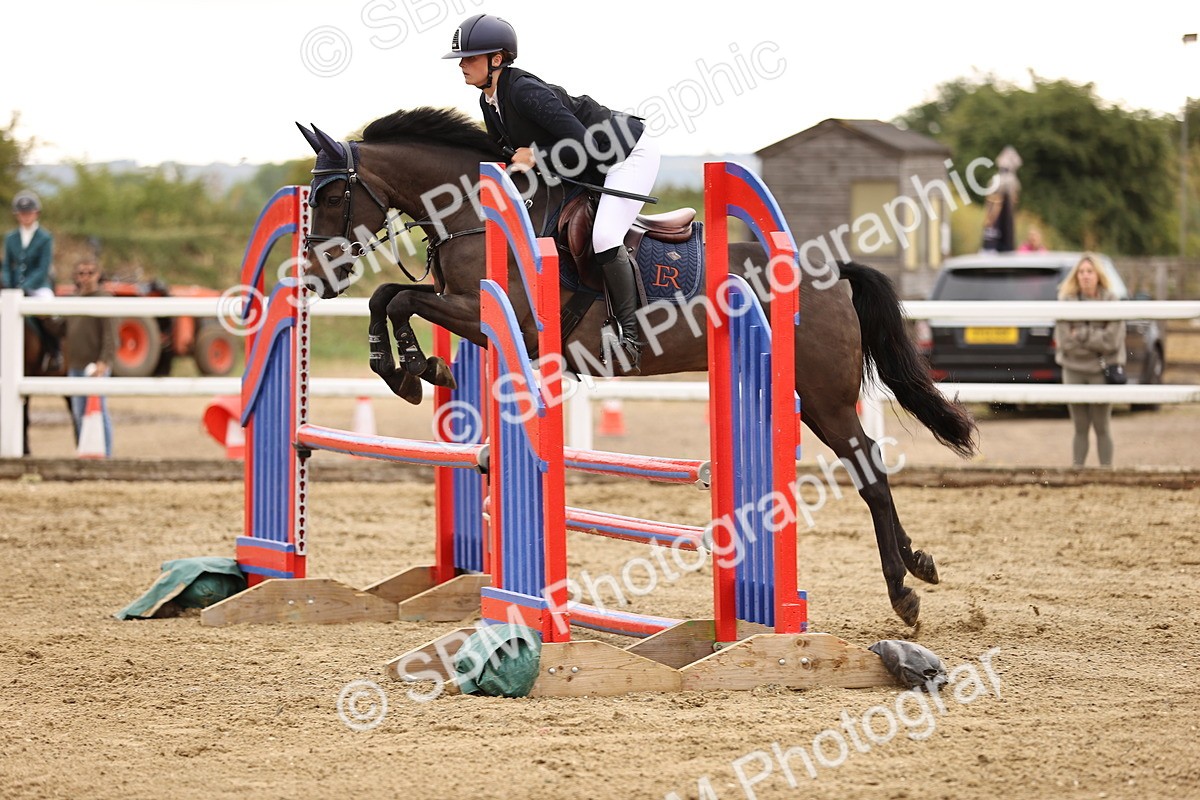 SBM_024404 - Class 8 - Clear Round