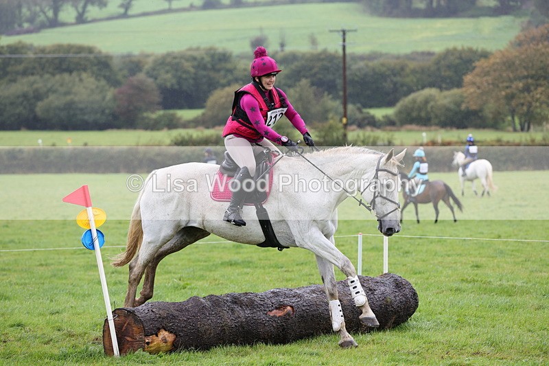 1X9A1741 - Class 2: 70cm: Log