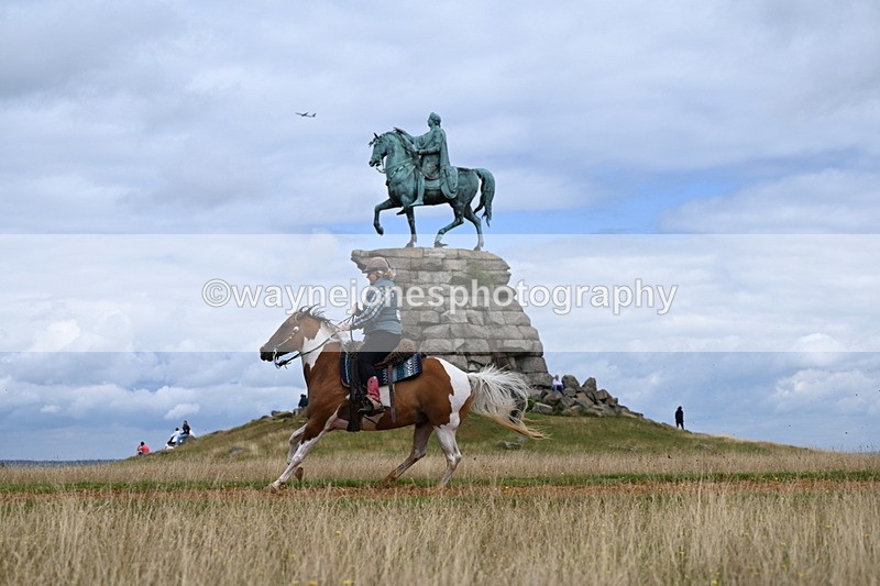 DSC_6977 - Time at Statue 12:45 to 13:15