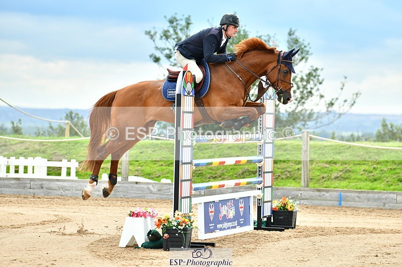 230720A-144537-03546 - Cls 9, 2 Star Big 1.40m Start to break