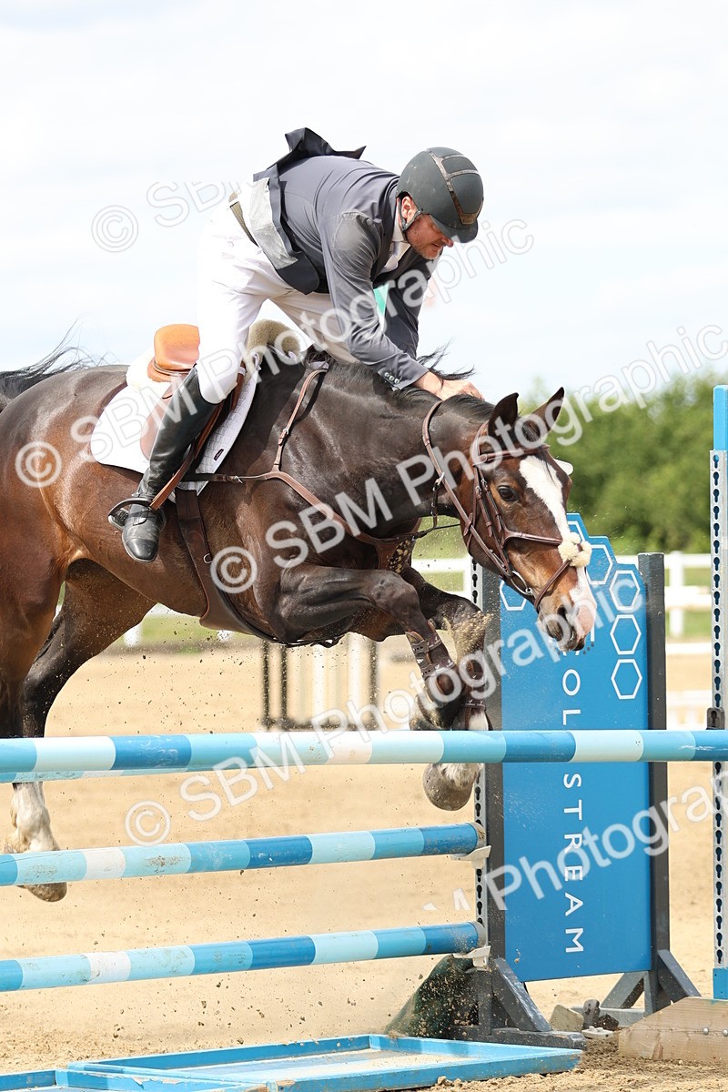 SBM_001108 - Class 4 - Senior Newcomers - 1.10m