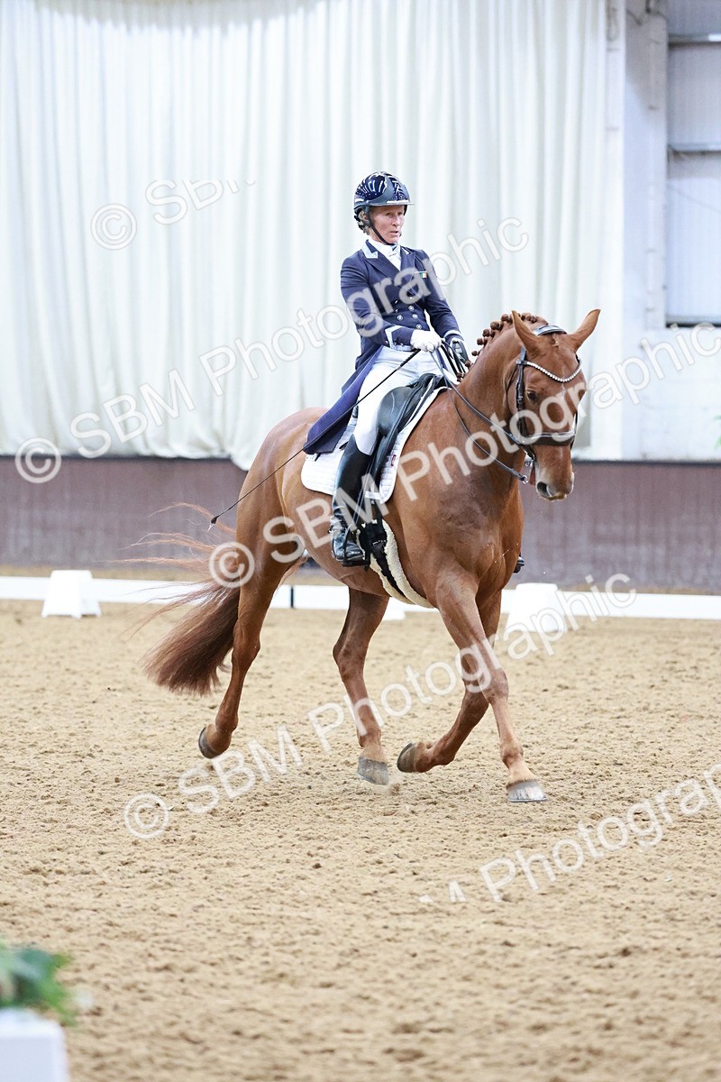SBM_020858 - Class 13 - FEI INT I - 16.26-17.14