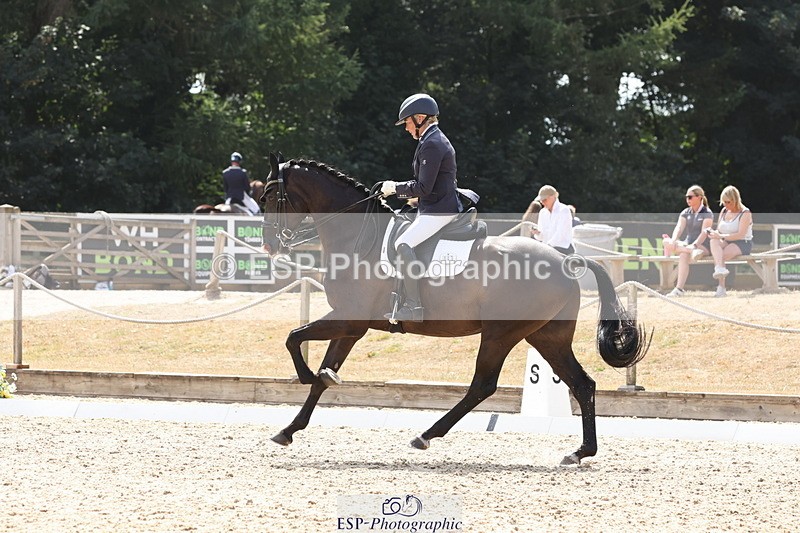 250809A-151037-04500 - 043-Louise.HutchinsonKingstone-W