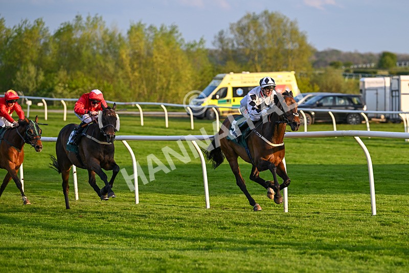 300424-Race 5-Bowman-2926 - Race 5