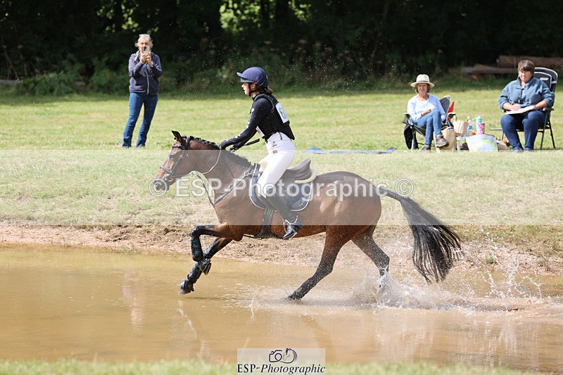 240825X-115239-32355 - 70cm XC 11.00 to 12.00