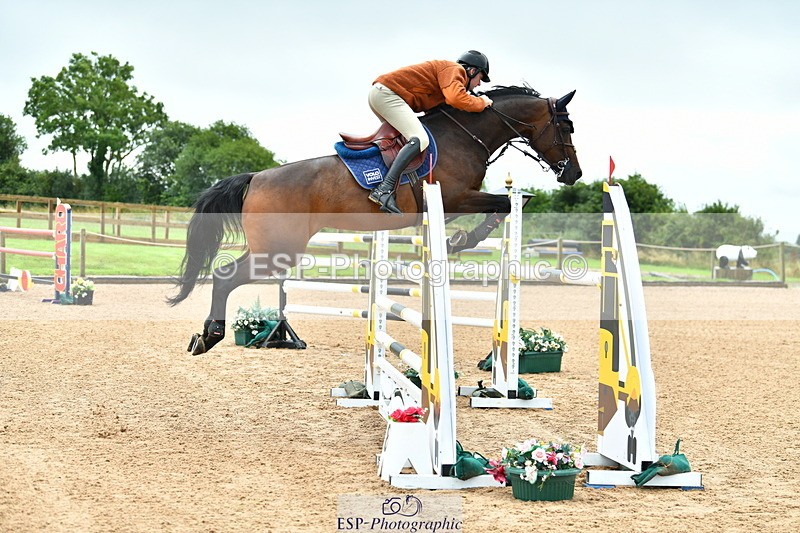 230723A-093442-10586 - Cls 4, 2 Star Small 1.30m