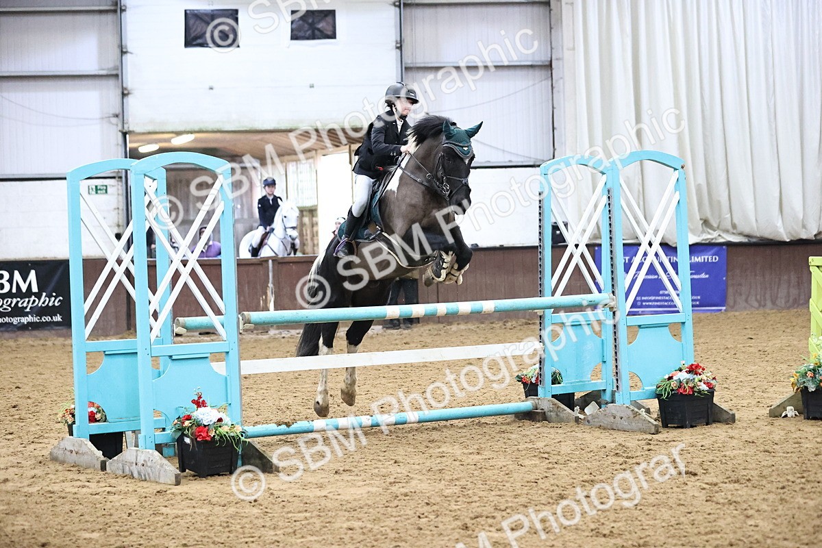 SBM_010409 - Class 12 - Blue Chip Pony Newcomers 1m Open both to Inc The Pony Restricted Rider Qualifier
